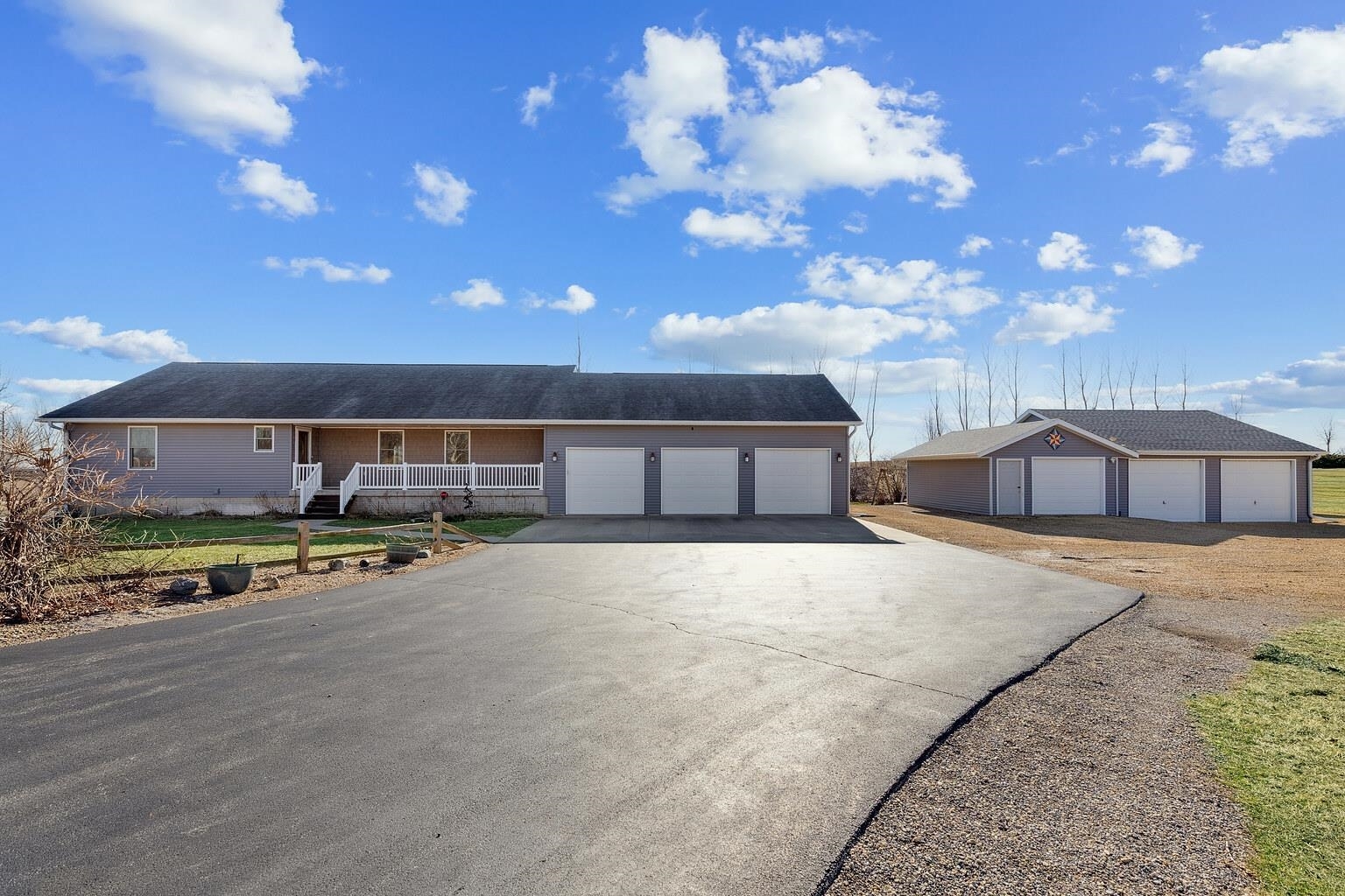 2849 262nd Street, Dewitt, IA