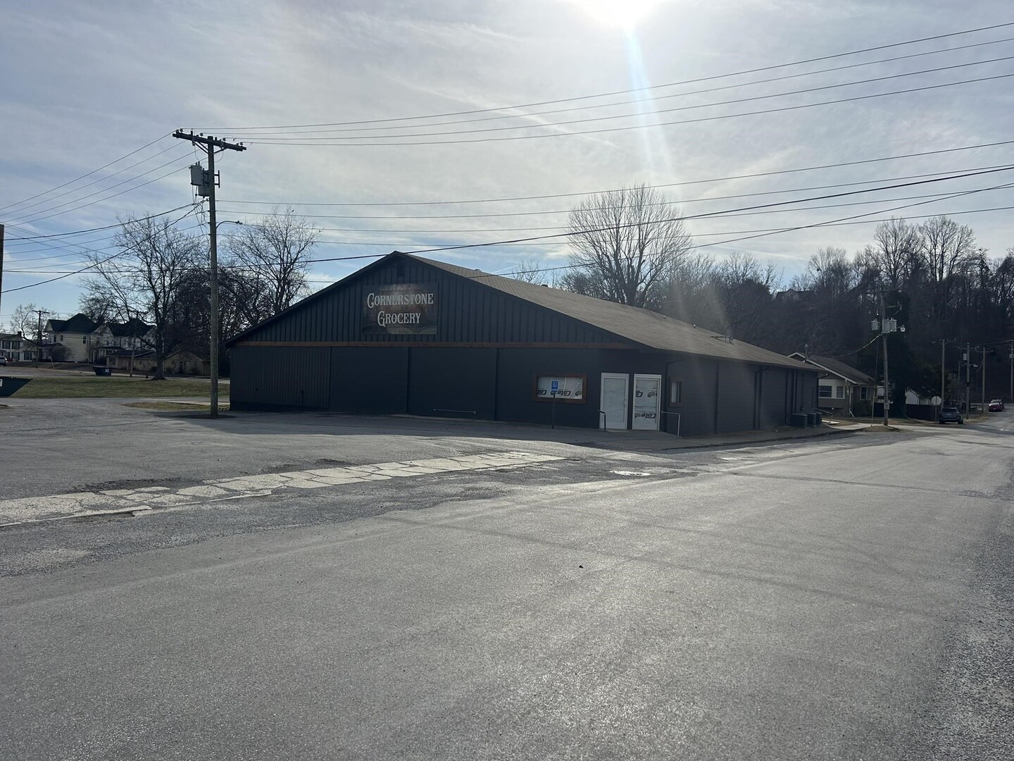 120 S Monroe Street, Golconda, IL