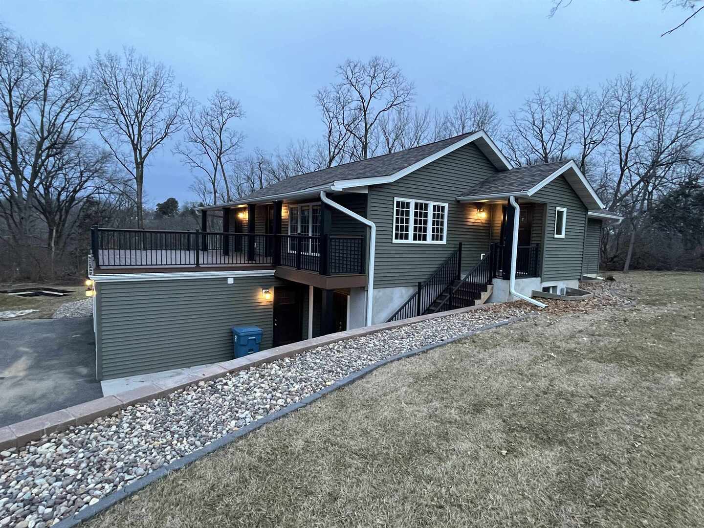 25130 Valley Dr Drive, Bettendorf, IA