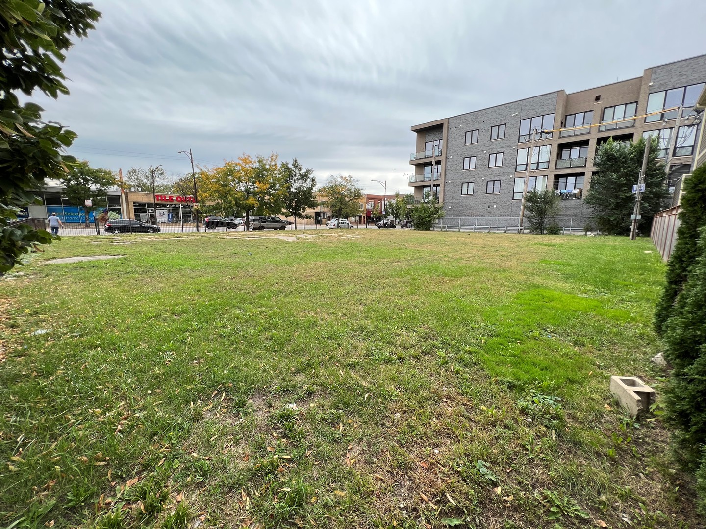 2429-2431 W Fullerton Avenue, Chicago, IL