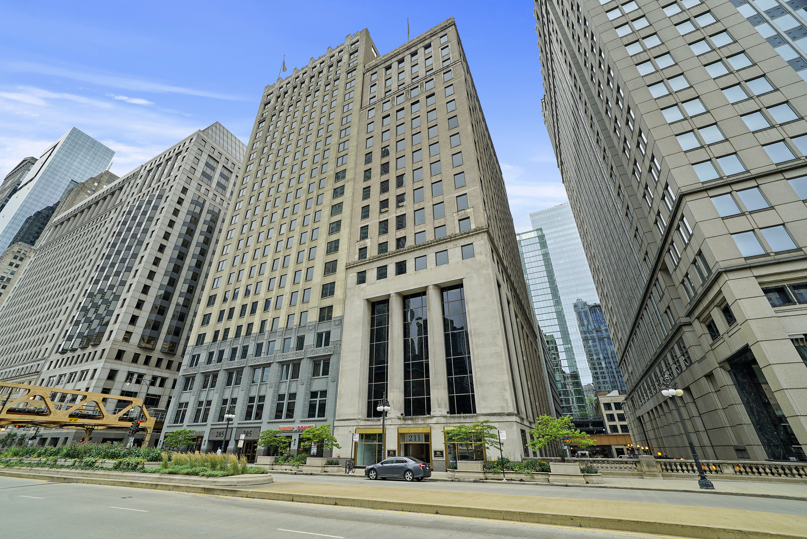 211 W Wacker Drive #600, Chicago, IL
