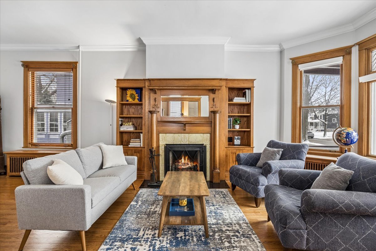 327 Gale Avenue, River Forest, IL