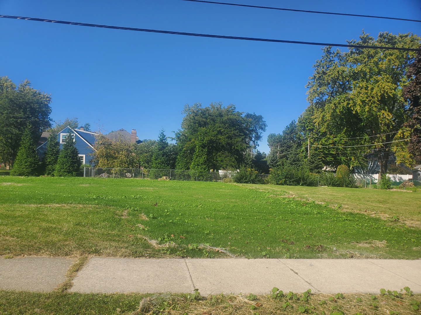 2646 Maple Street, Des Plaines, IL