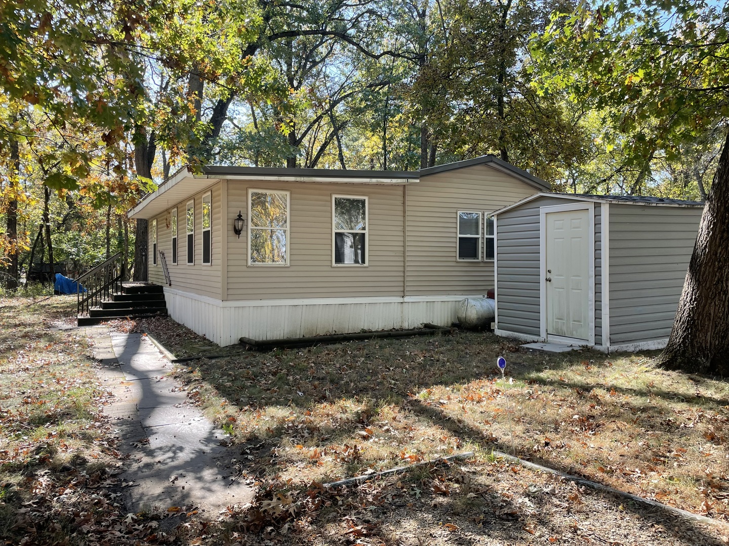 17-175 Woodhaven Lakes, Sublette, IL