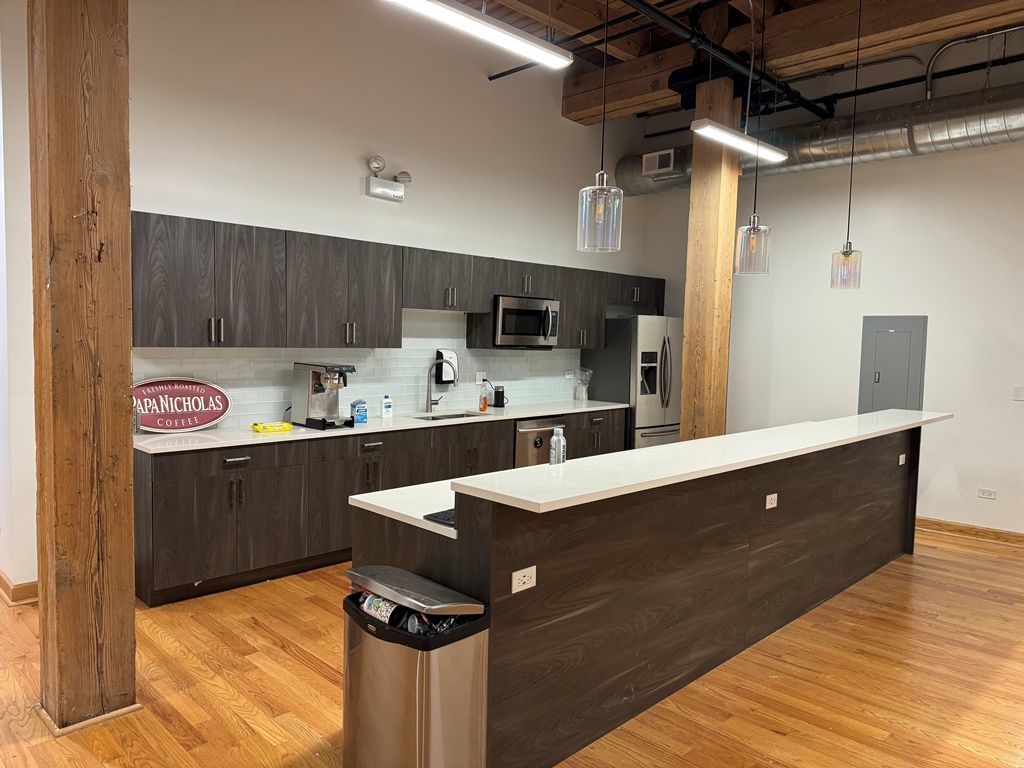 1750 W Fulton Street, Chicago, IL