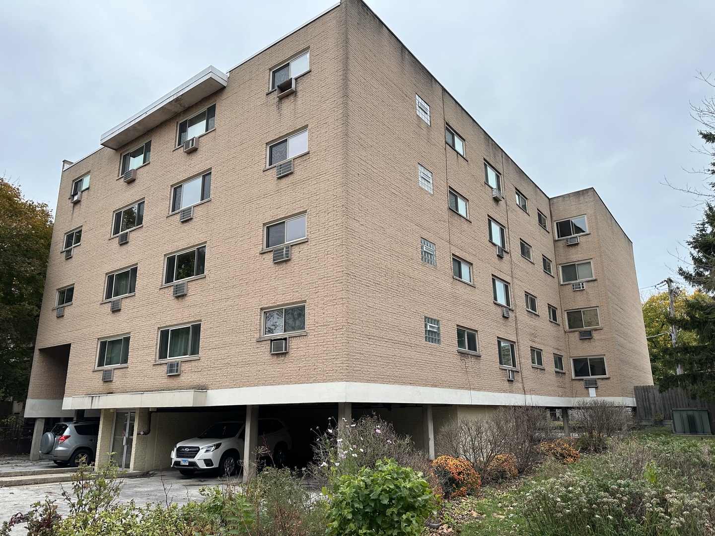 4939 S Dorchester Avenue #3H, Chicago, IL