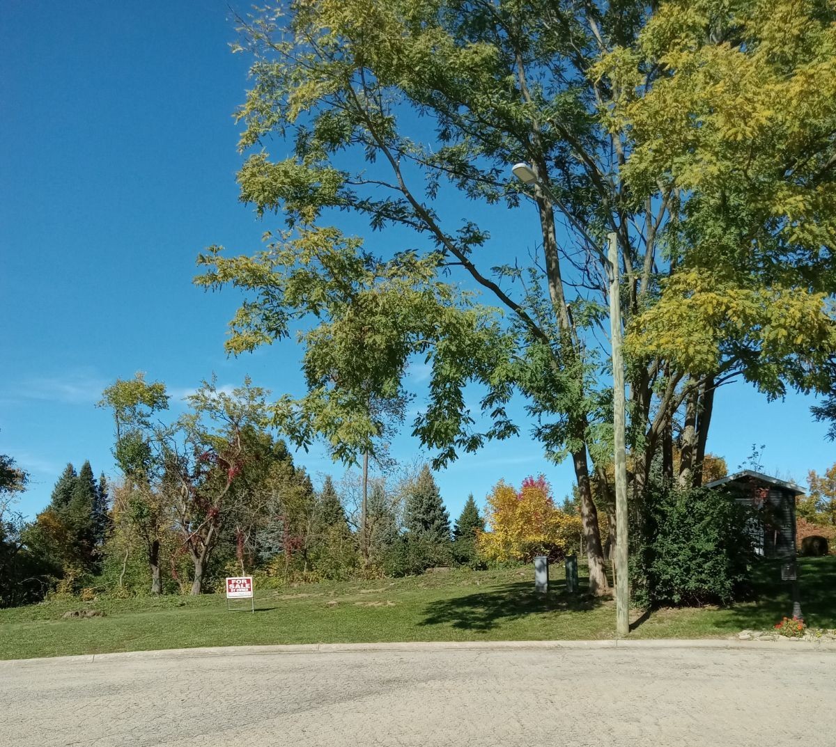 379 Woodside Place, Dixon, IL