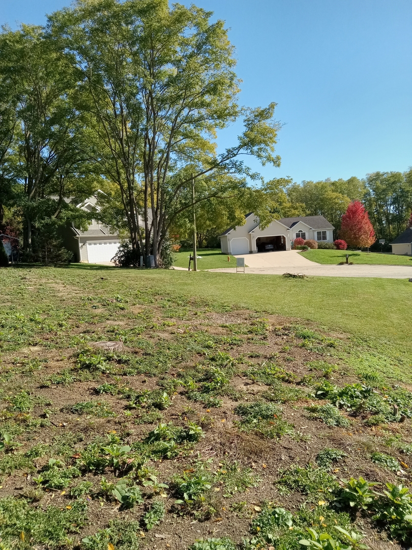 379 Woodside Place, Dixon, IL