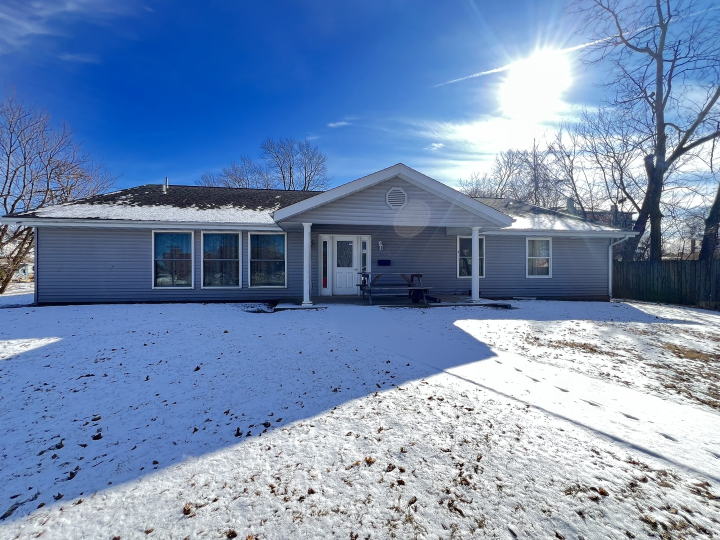 227 E Washington Street, Freeport, IL