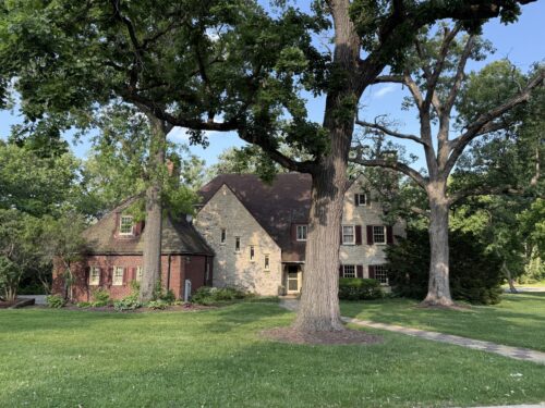 2221 Twin Oak Road, Peru, IL