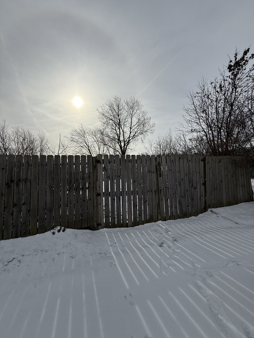 608 Sullivan Lane, University Park, IL