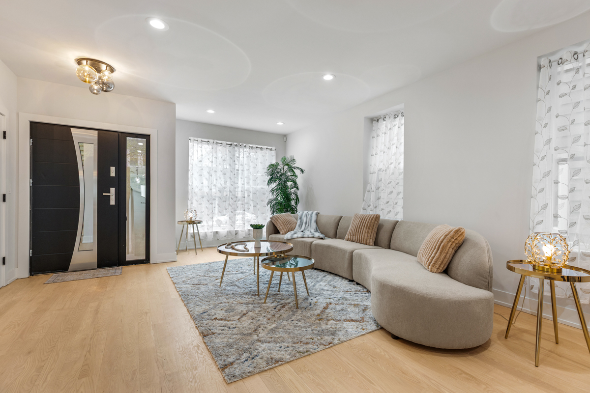 1522 W Wolfram Street, Chicago, IL