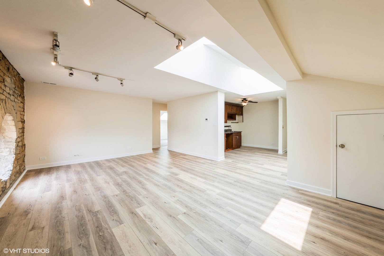 400 Mccarthy Road #421, Lemont, IL