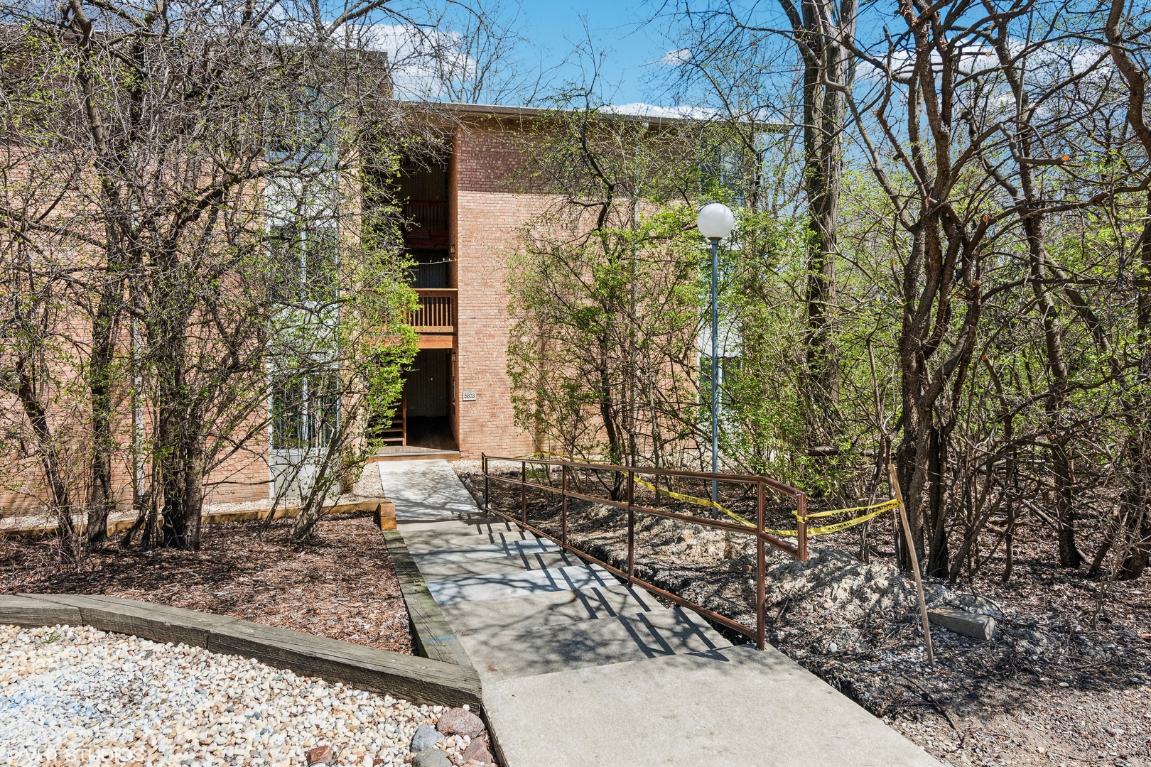 5803 Oakwood Drive #B, Lisle, IL