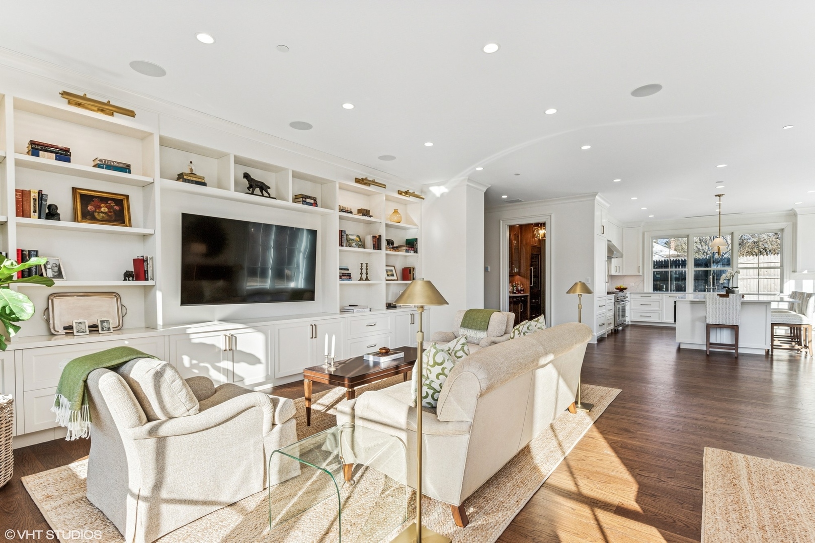 120 E Scranton Avenue #202, Lake Bluff, IL