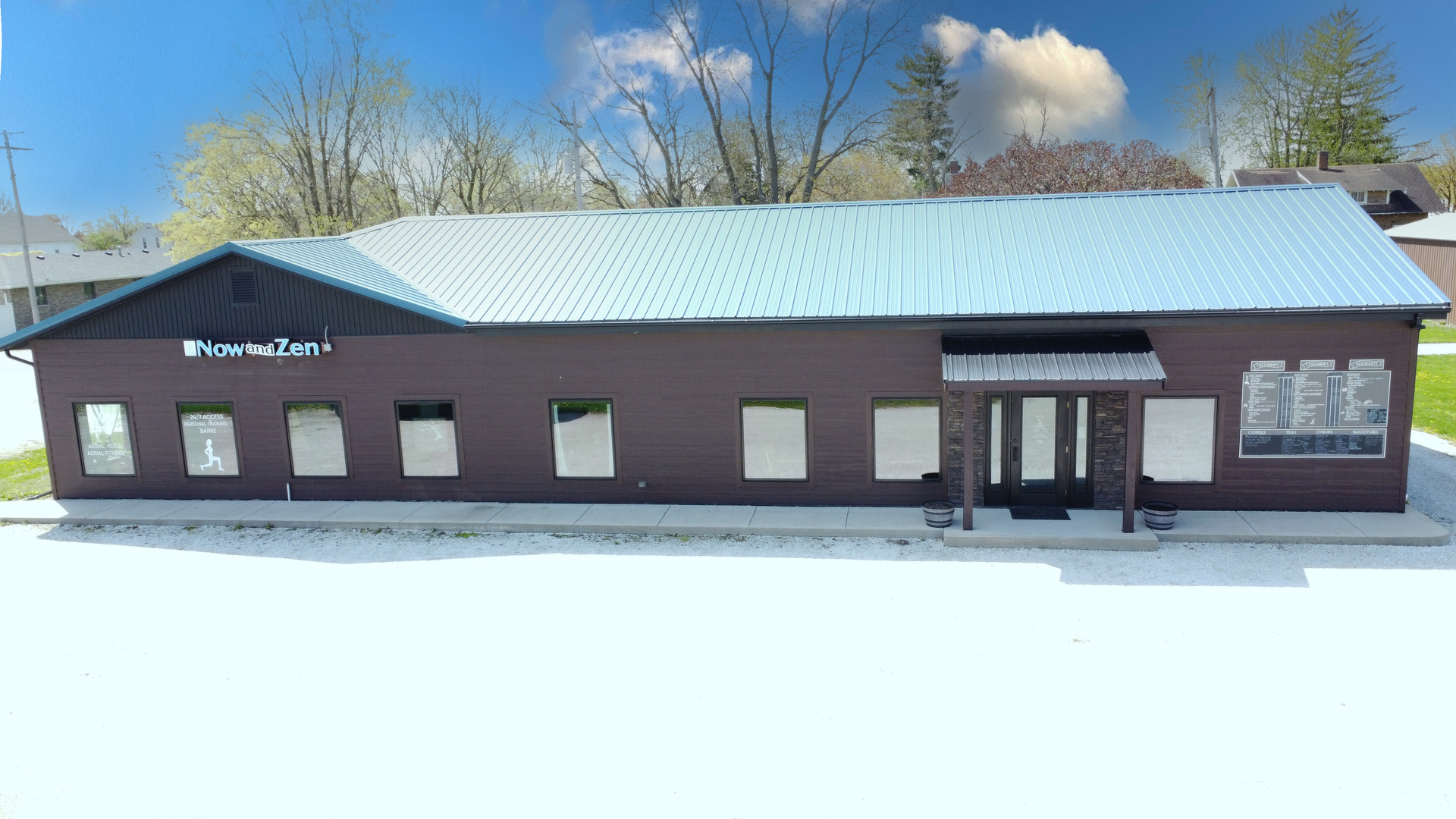 201 E Main Street, Crescent City, IL