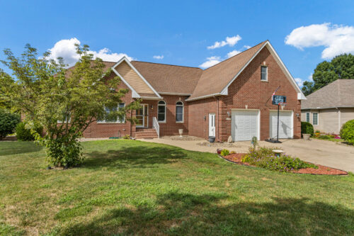 1511 River Bluff Court, Mahomet, IL