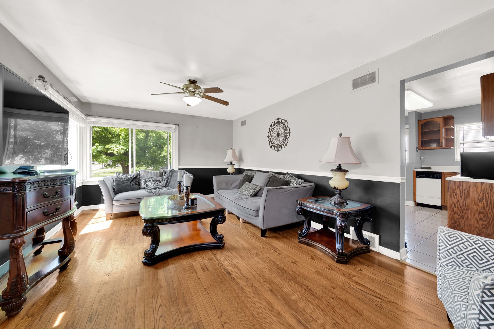 10045 S Kostner Avenue, Oak Lawn, IL