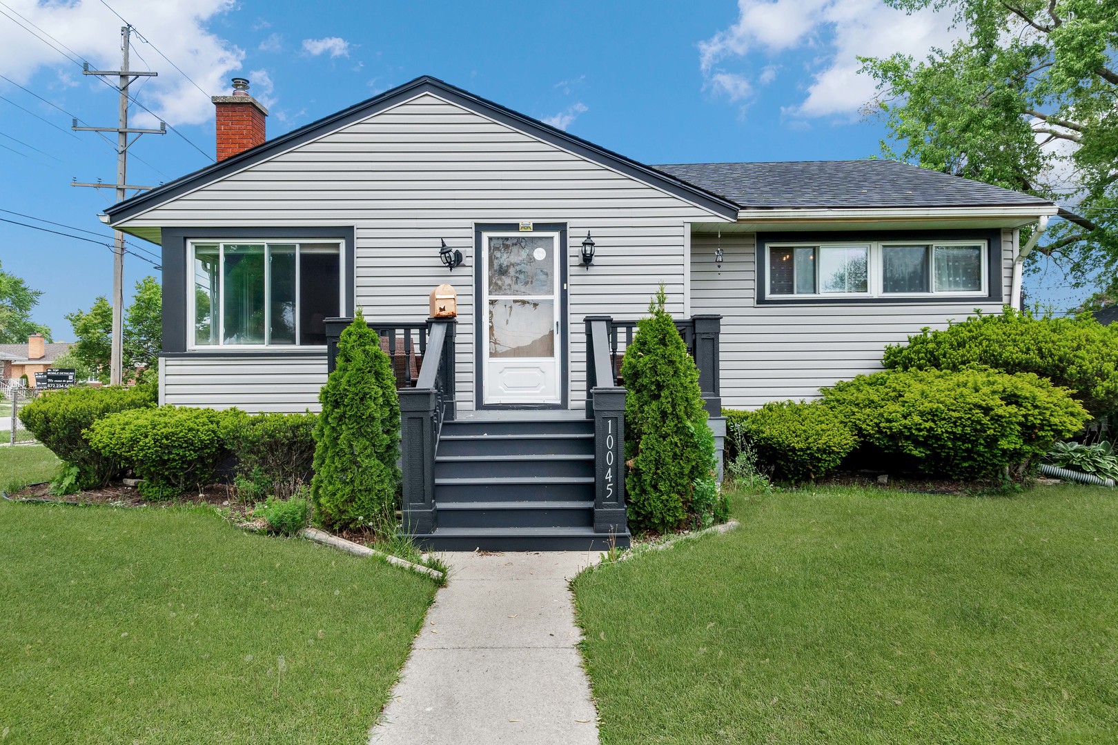 10045 S Kostner Avenue, Oak Lawn, IL