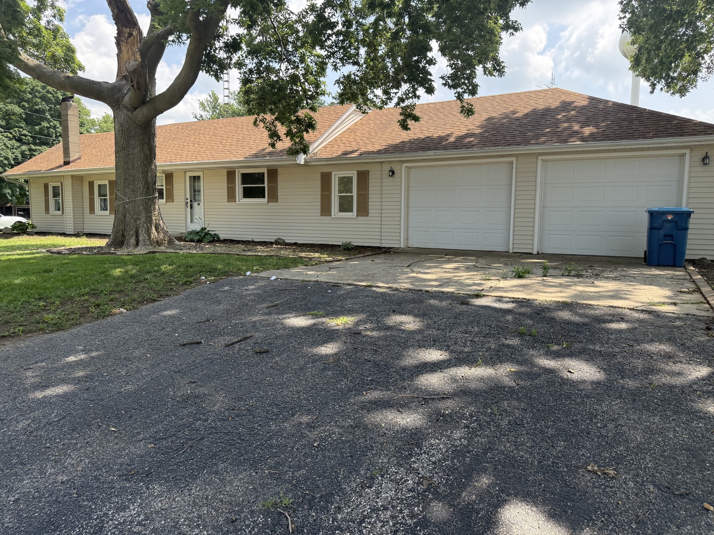 126 N 8th Street, Hennepin, IL