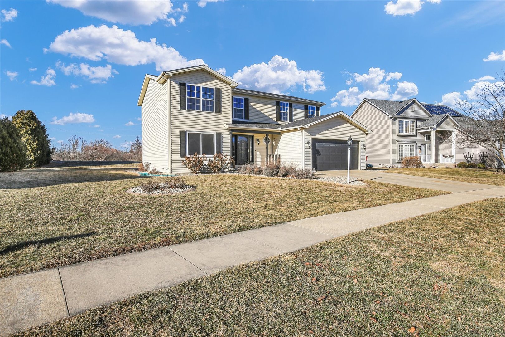 905 Bergamot Street, Savoy, IL
