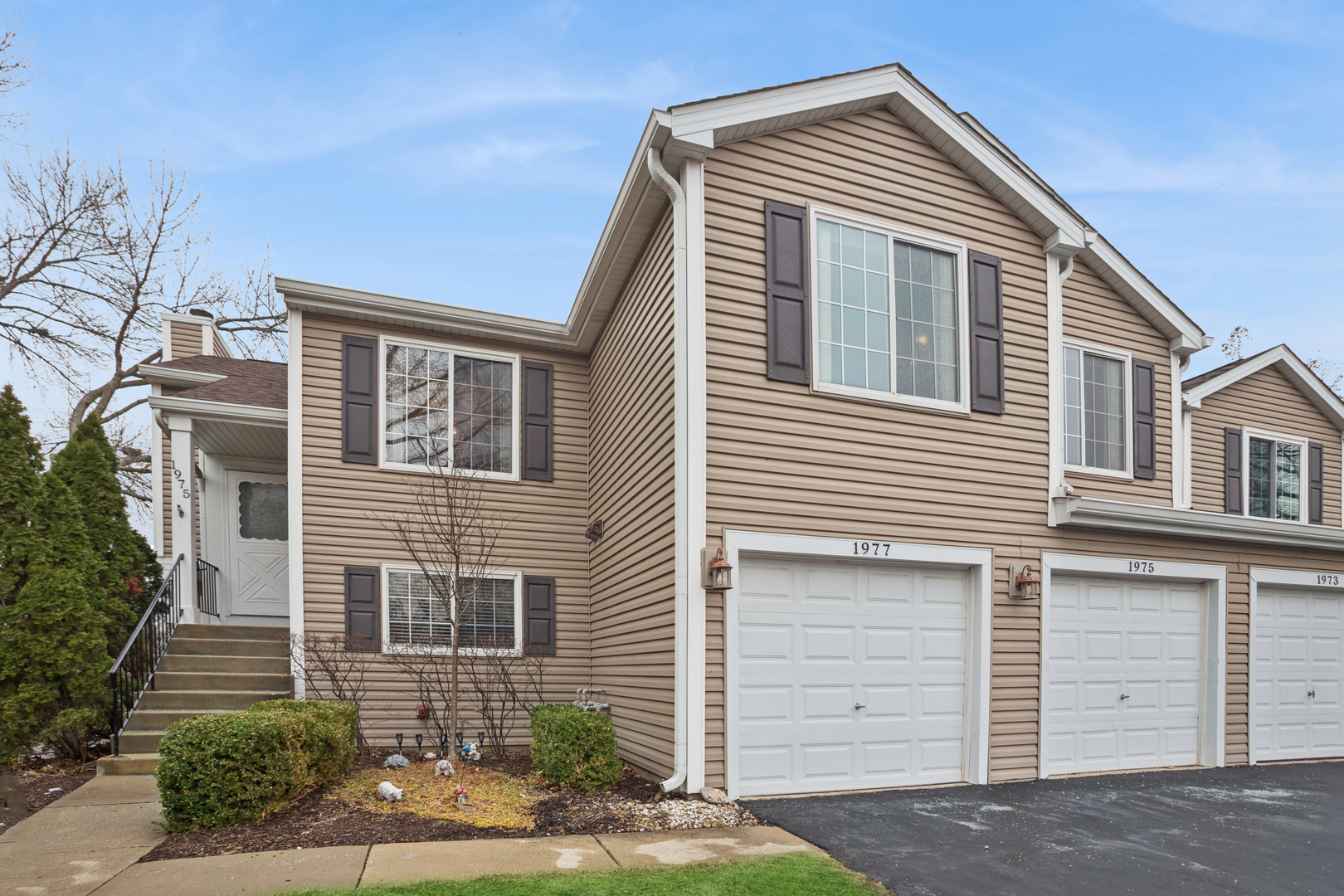 1975 Windsong Drive, Schaumburg, IL