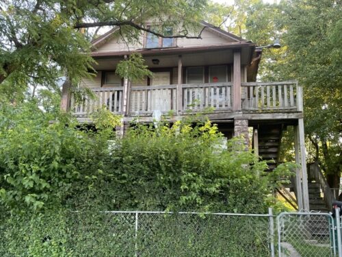 630 Belle Court, Phoenix, IL