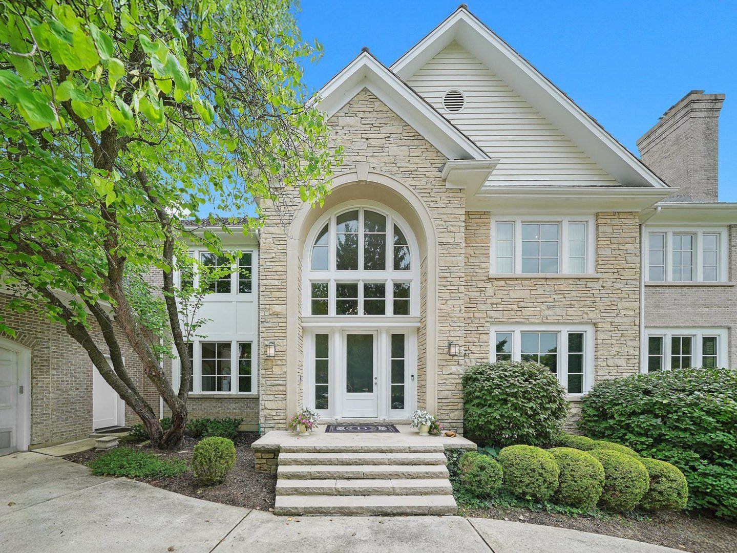 3 Hillburn Court, North Barrington, IL