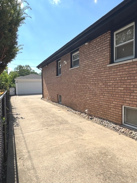 14240 S Manistee Avenue, Burnham, IL