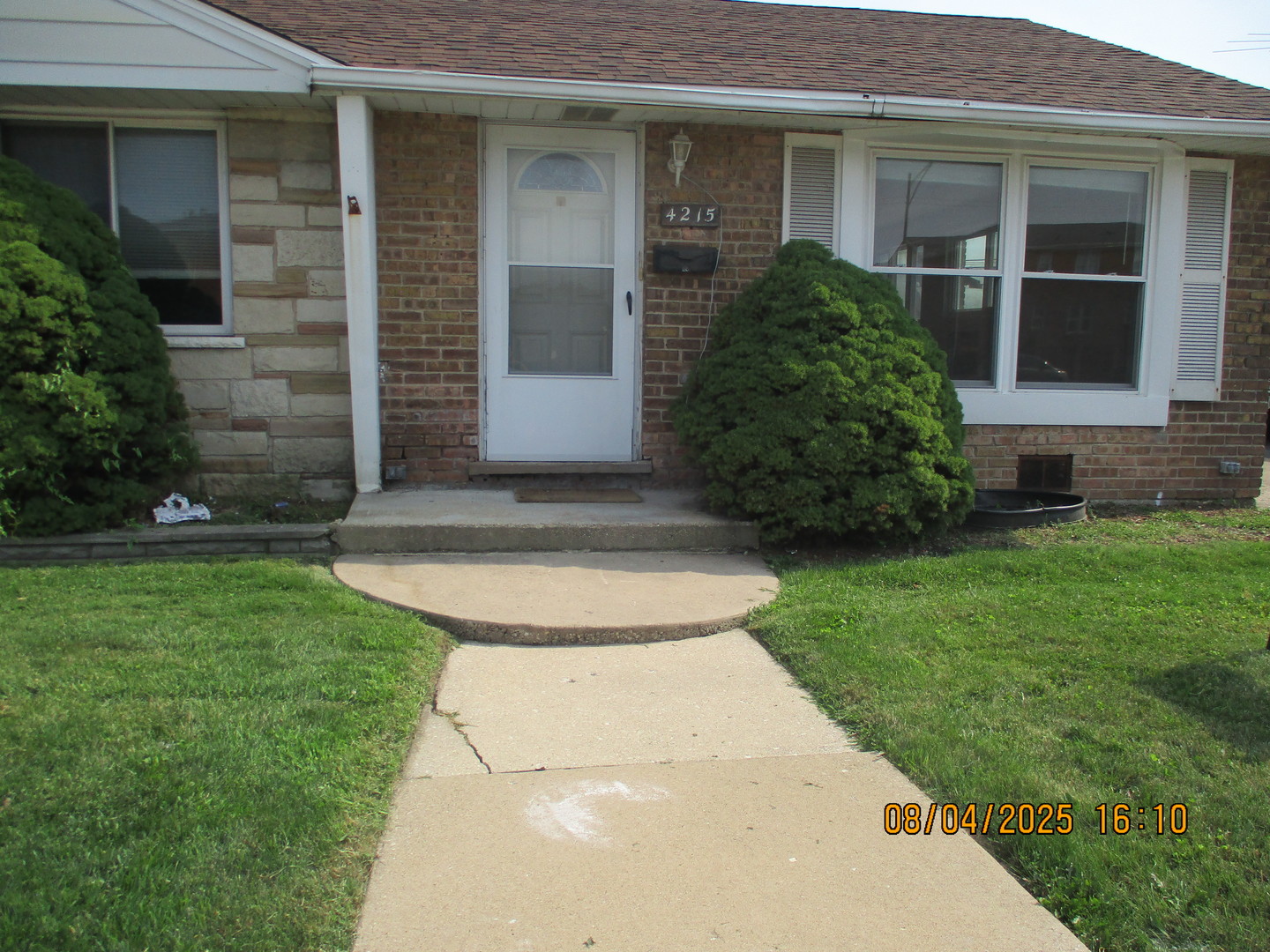 4215 W 87TH Street, Hometown, IL