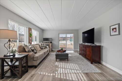 1052 N Mill Street #111, Naperville, IL