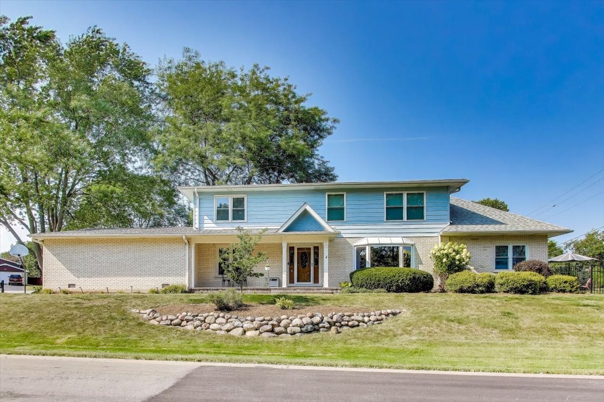 48 W Brentwood Drive, Palatine, IL