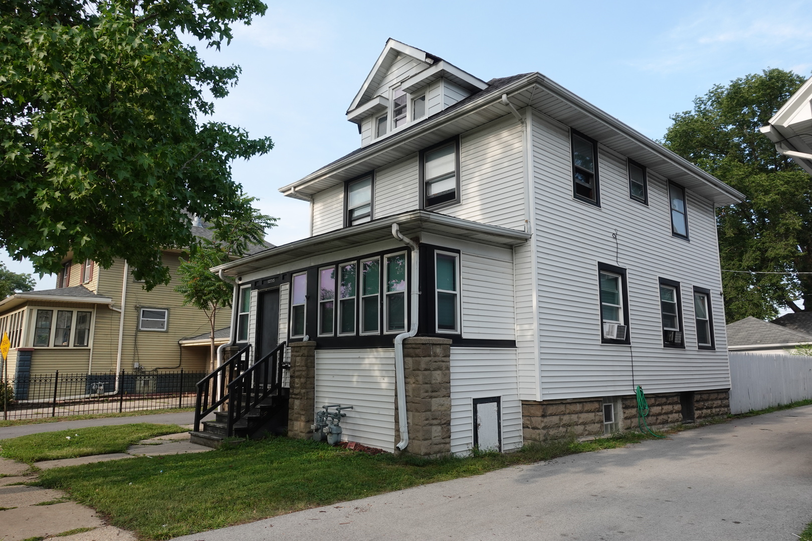 12715 S GREENWOOD Street, Blue Island, IL