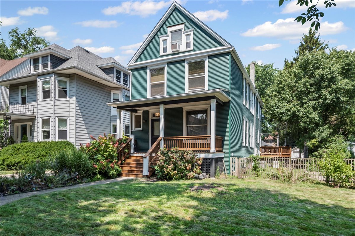 1842 W Greenleaf Avenue, Chicago, IL