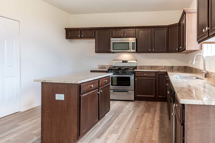 933 WILLOW Road, Manteno, IL