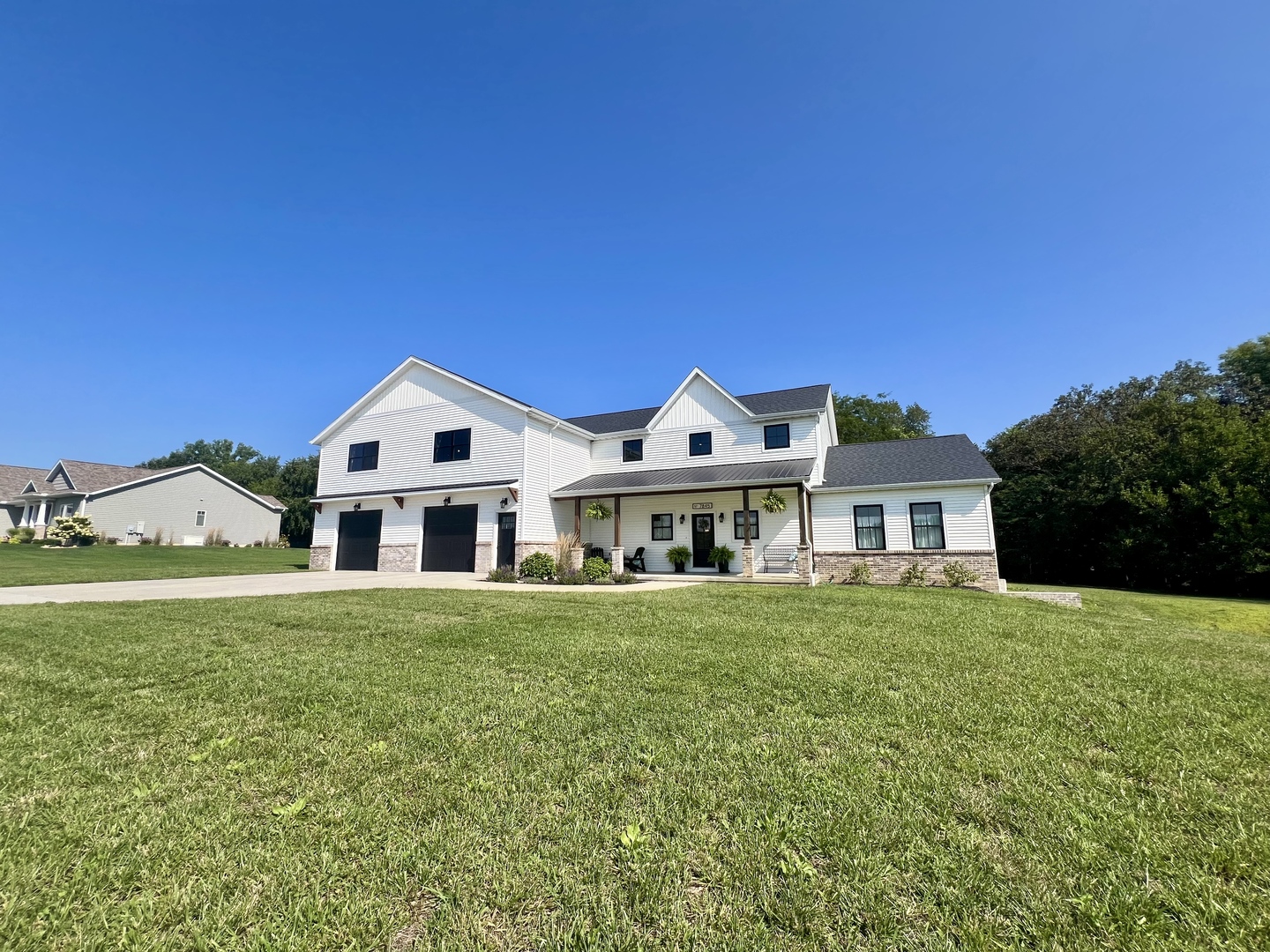 7845 Fitzgerald Road, Clinton, IL