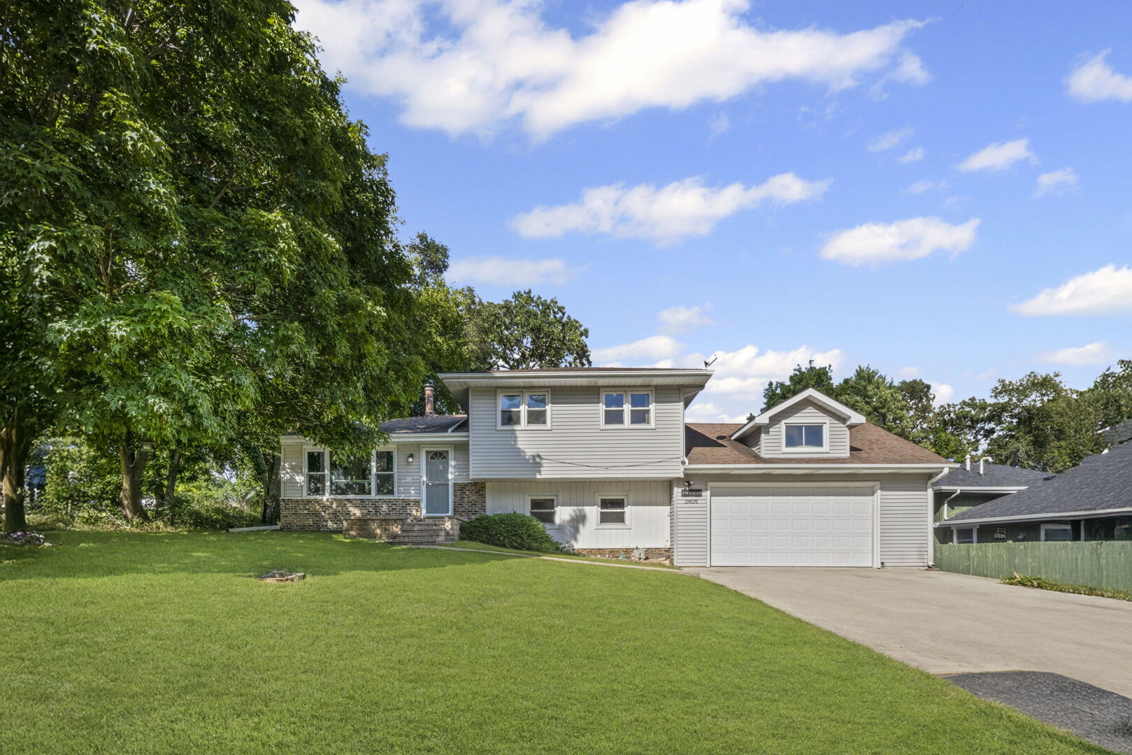 29W276 Bolles Avenue, West Chicago, IL
