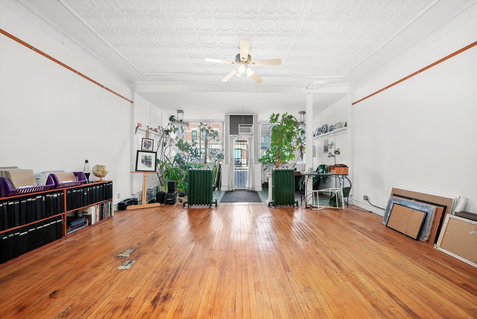 1303 W Chicago Avenue, Chicago, IL