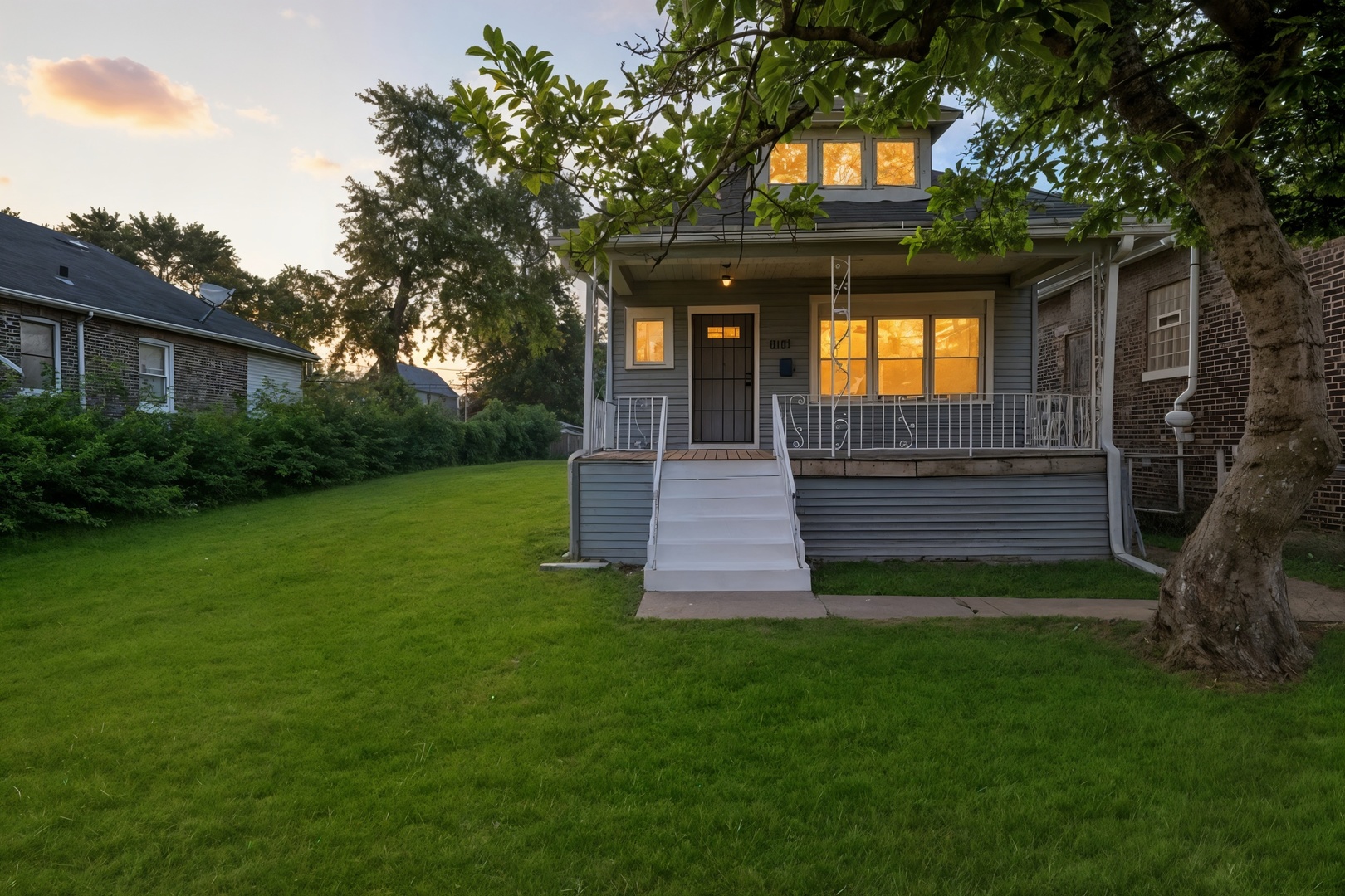 9131 S Blackstone Avenue, Chicago, IL