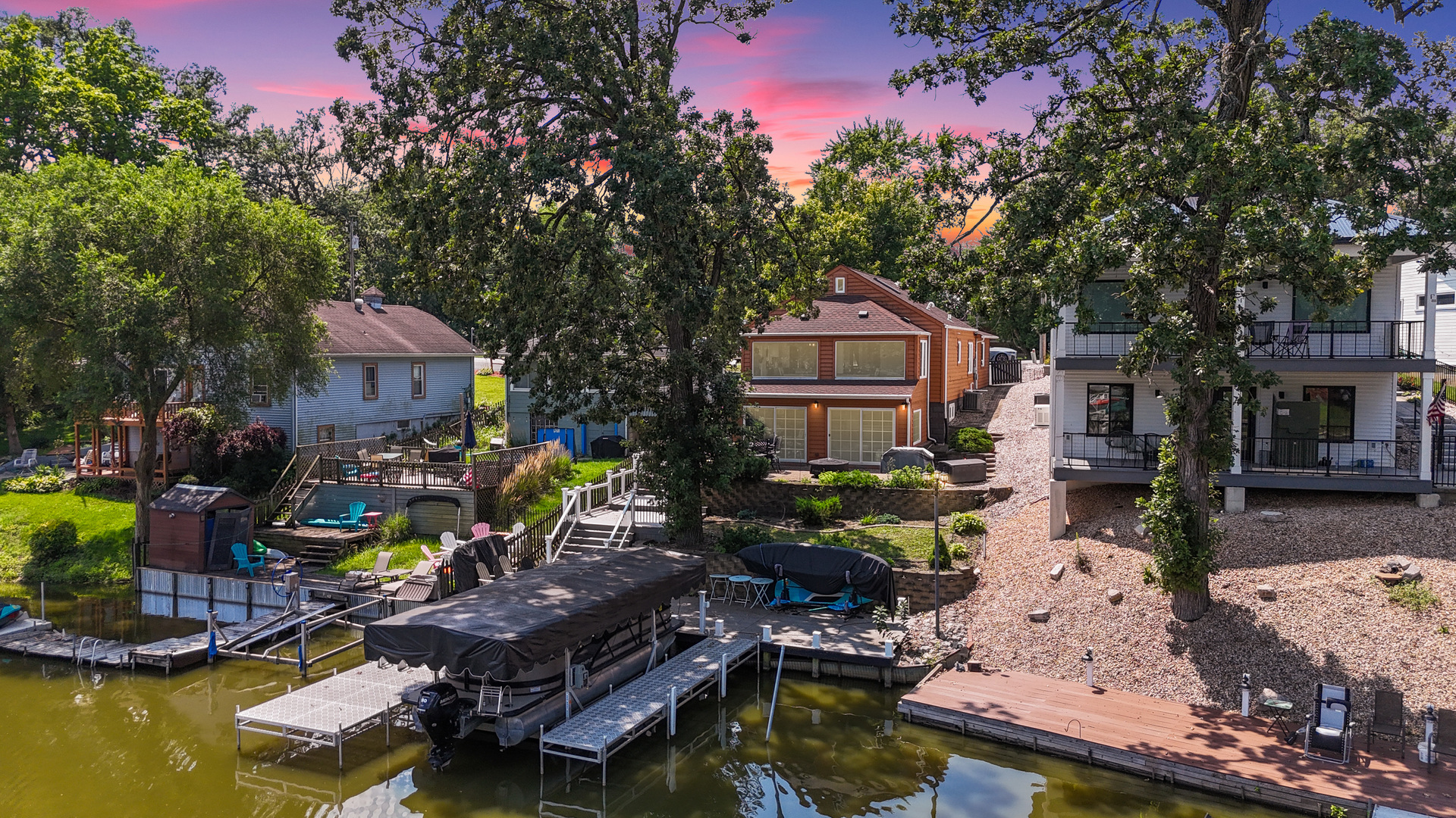 629 S Lakeview Drive, Lowell, IN