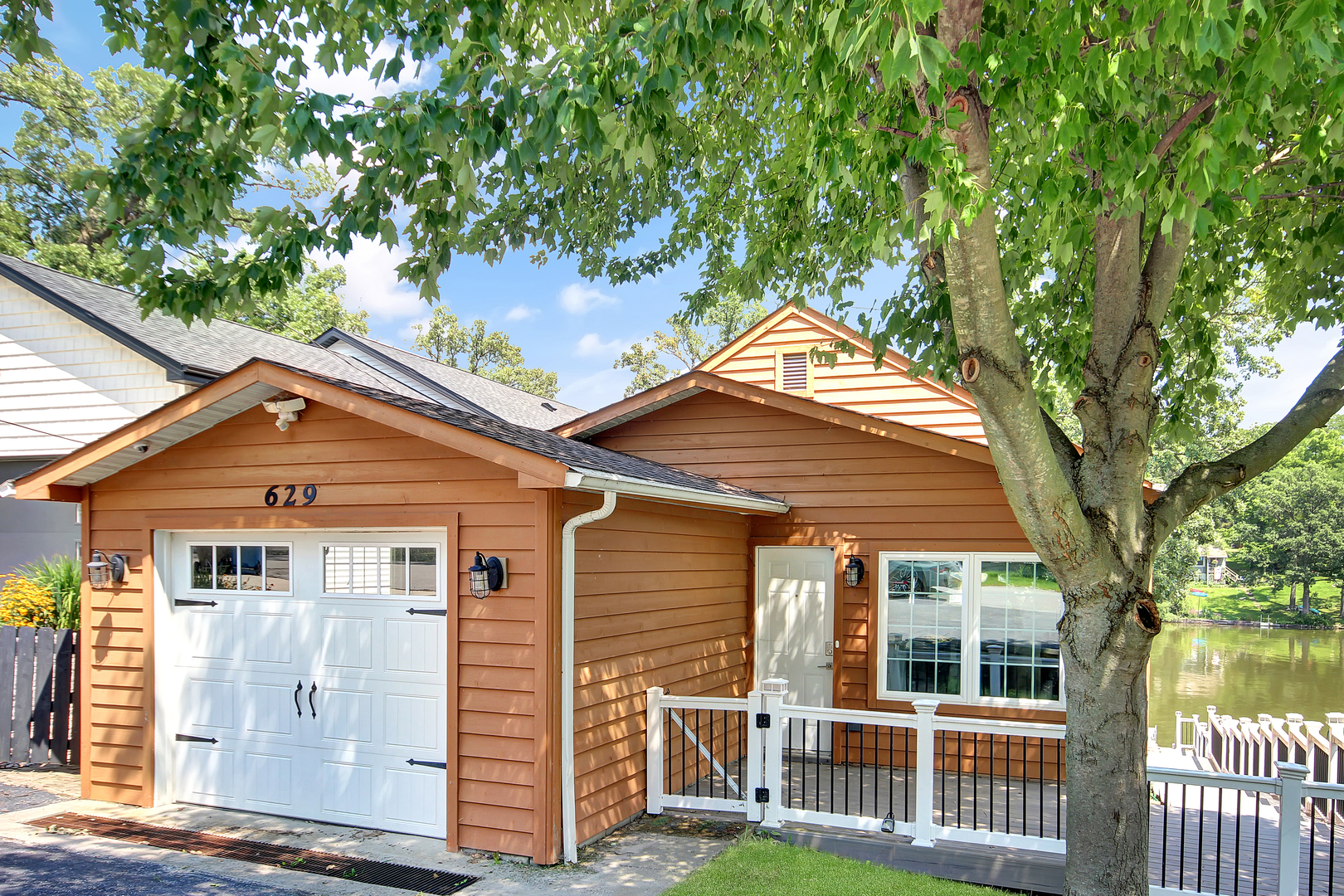 629 S Lakeview Drive, Lowell, IN