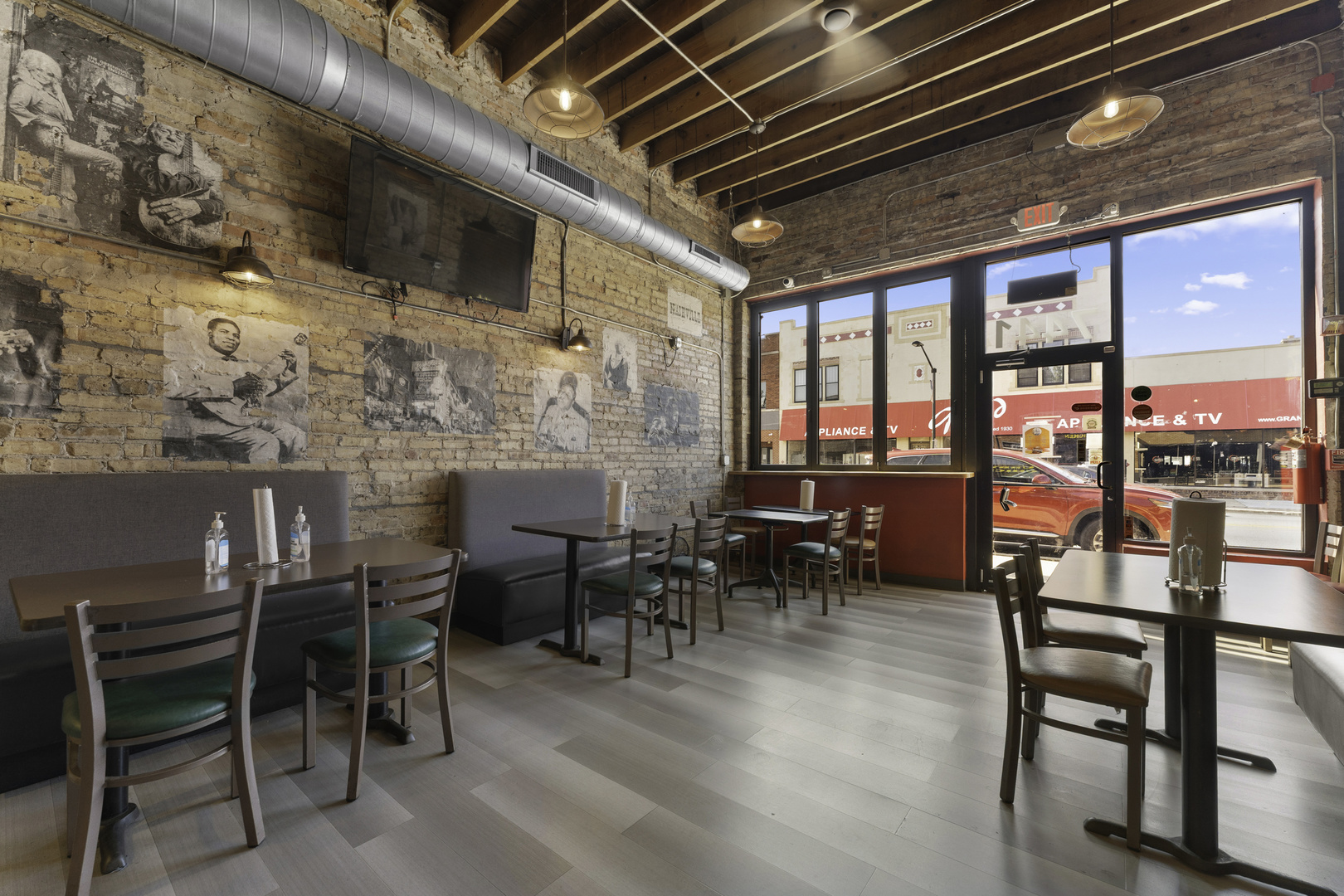 7441 Madison Street, Forest Park, IL