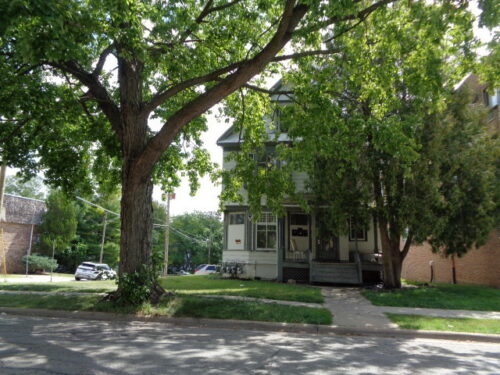 735 N Court Street, Rockford, IL