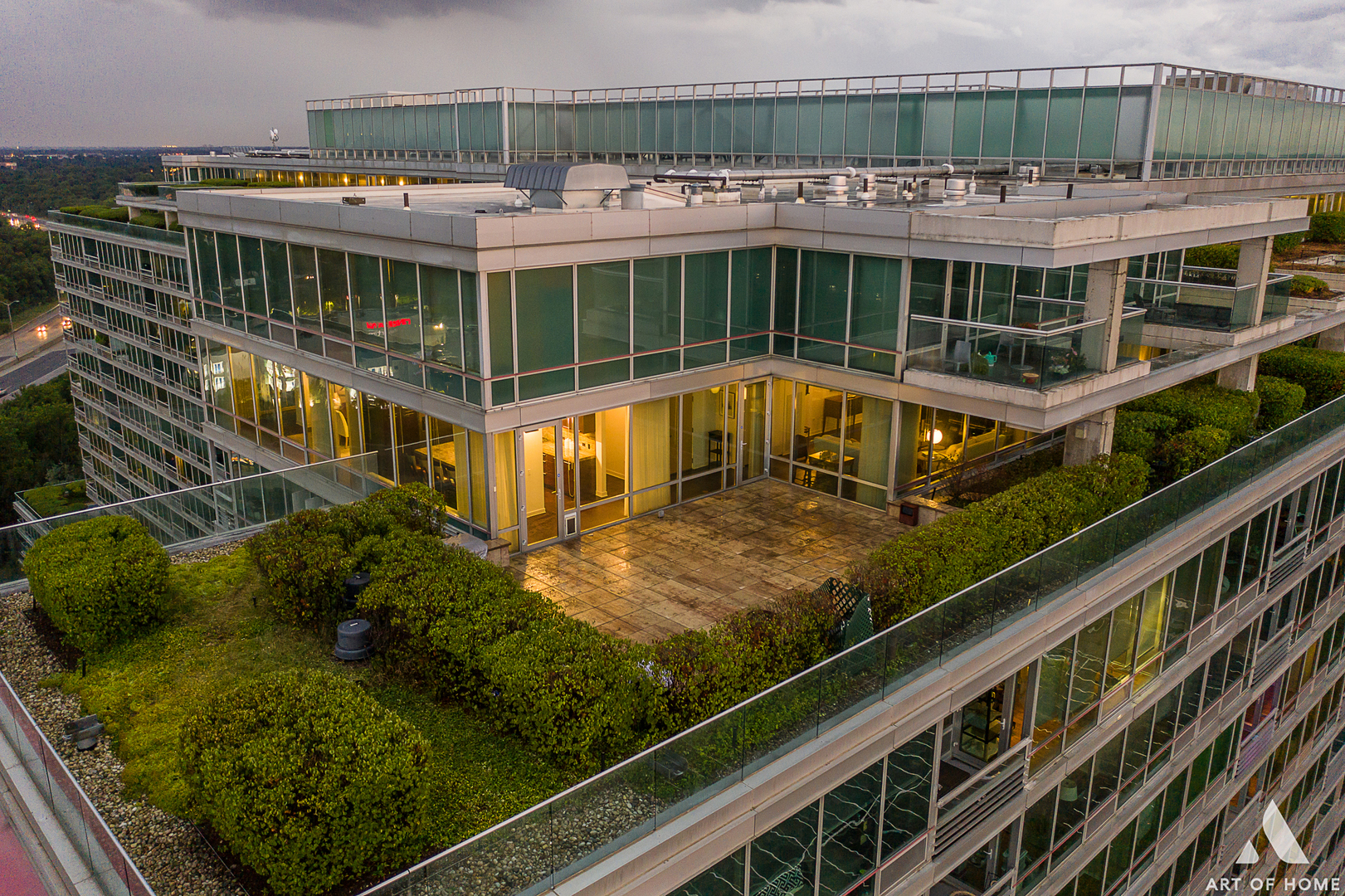 9725 Woods Drive #1913, Skokie, IL