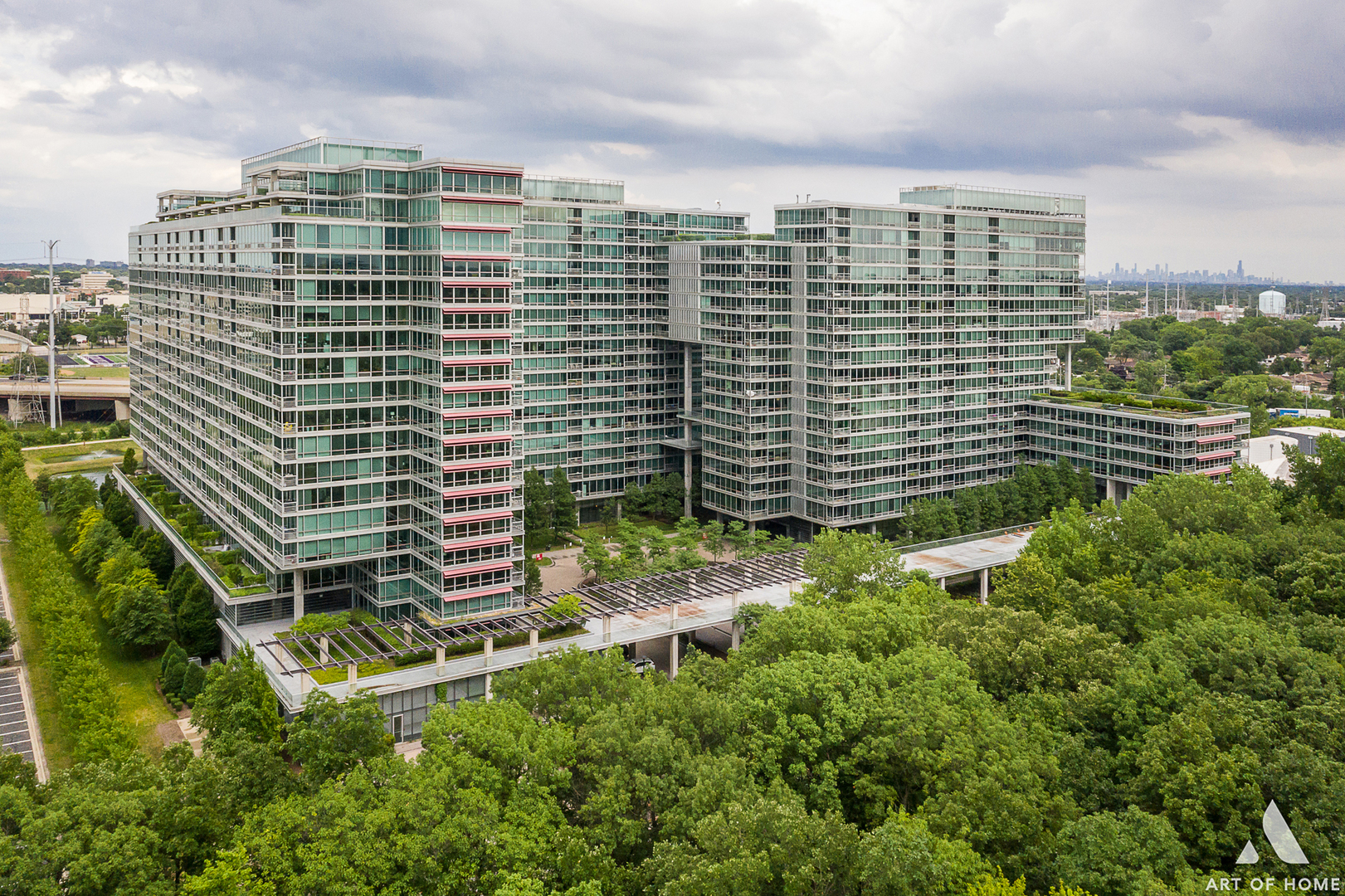 9725 Woods Drive #1913, Skokie, IL