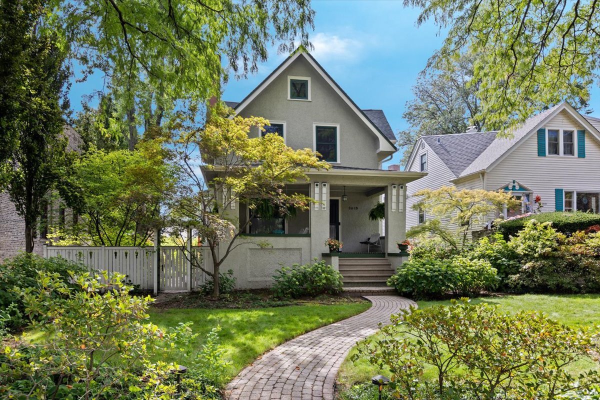 2019 W Greenleaf Avenue, Chicago, IL