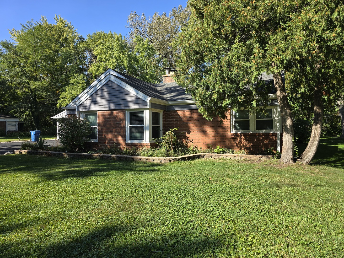 3898 Montgomery Drive, Crete, IL