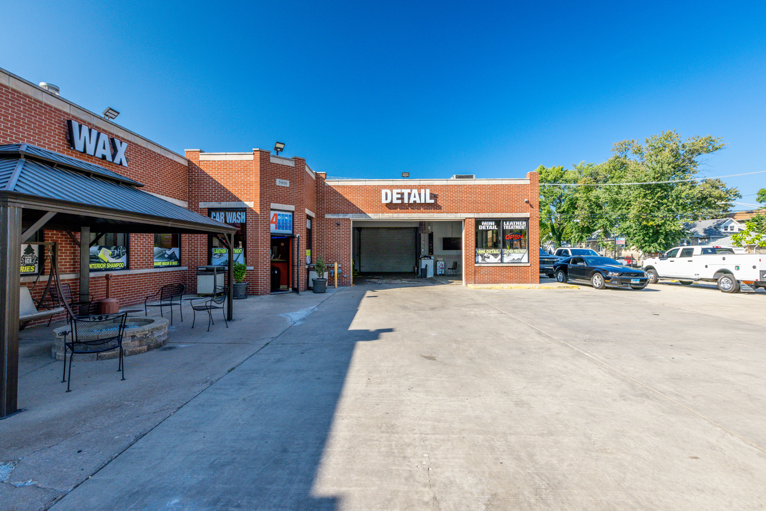 5900 W Addison Street, Chicago, IL