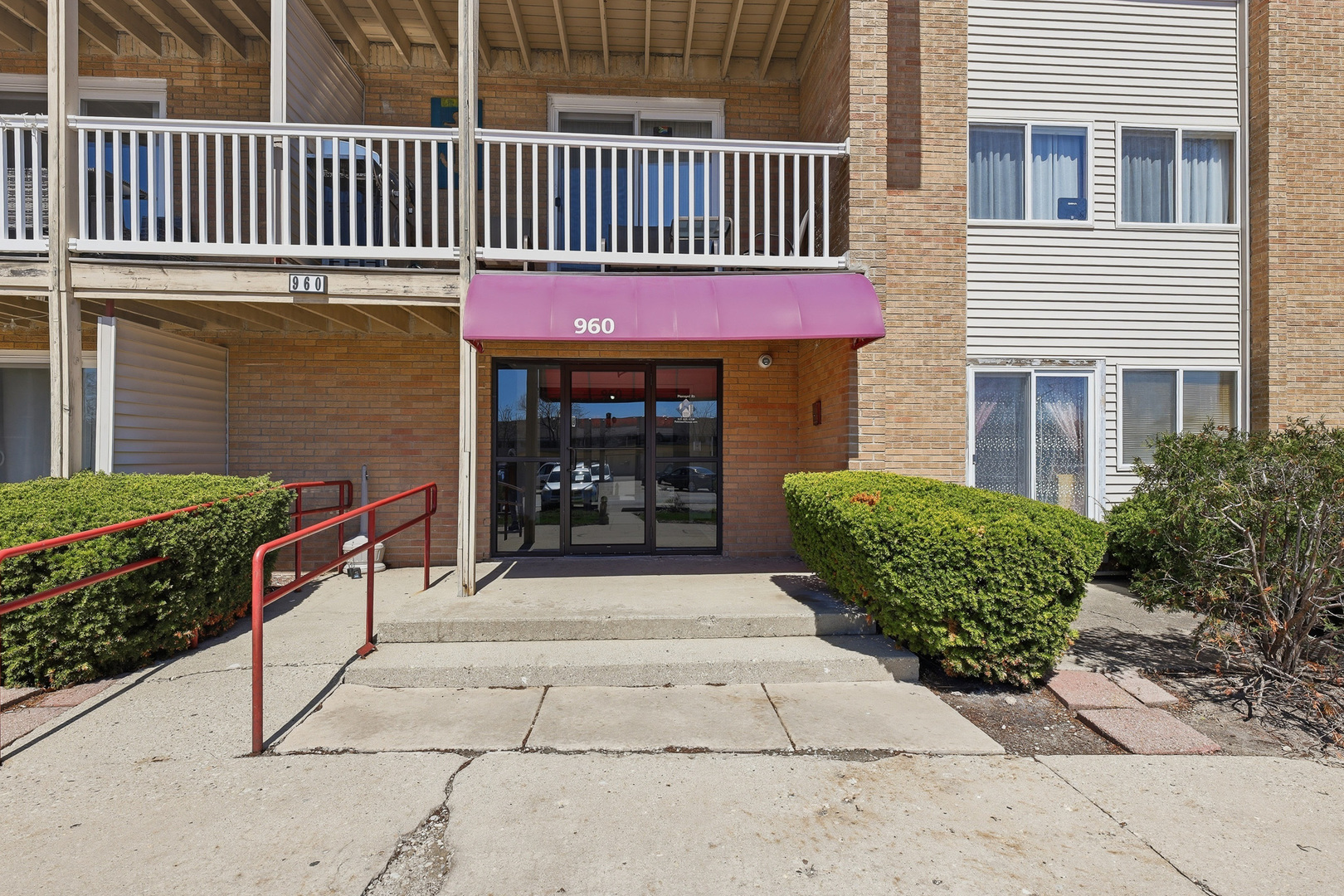 960 Beau Drive #303, Des Plaines, IL