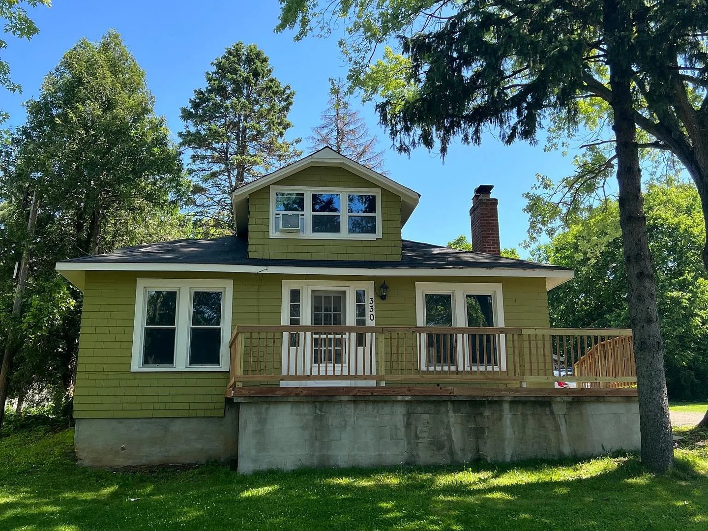 330 Park Avenue, Cary, IL